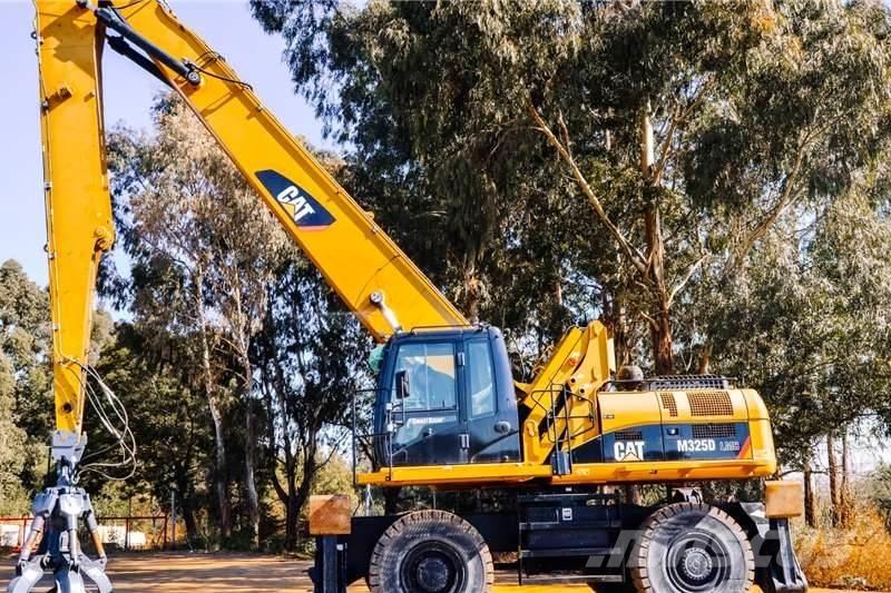CAT M325 Mini Excavators <7t (Mini Diggers)