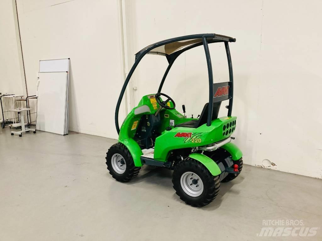 Avant 220 Mini Loader