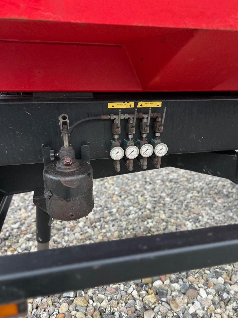 Kramp BB900 Tip Trailers