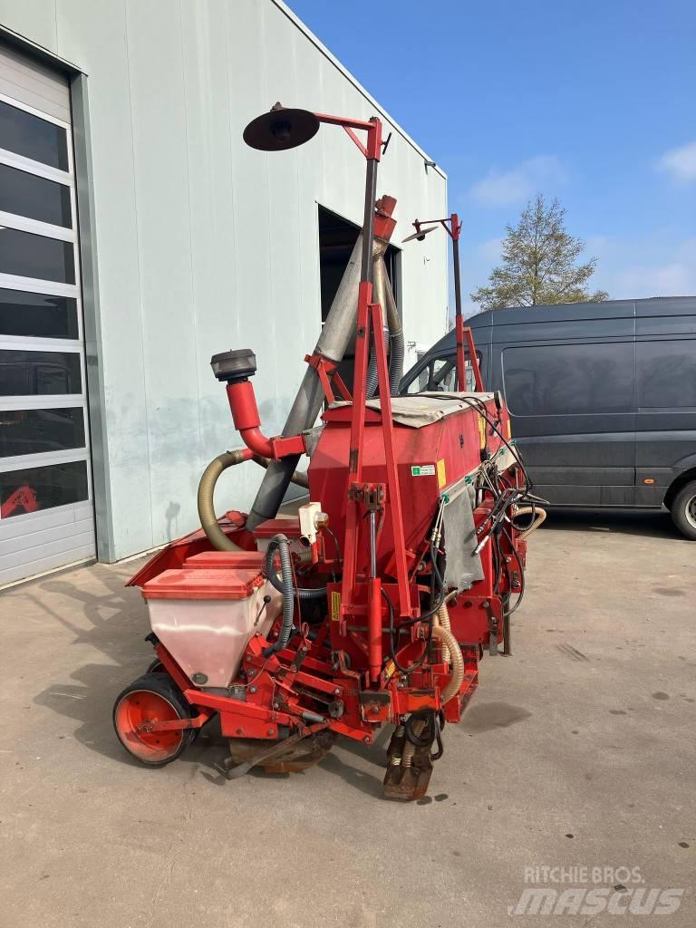 Becker Aeromat T 6 Precision Sowing Machines
