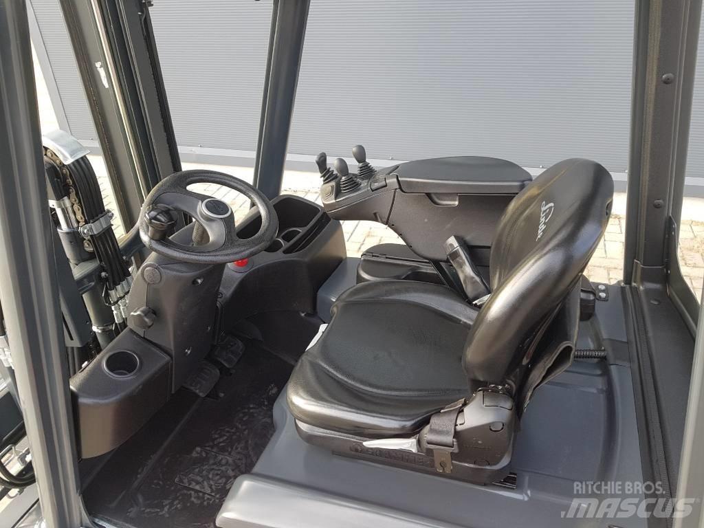 Linde E16C Electric Forklifts