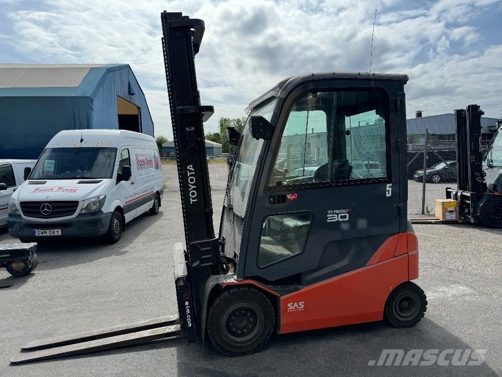 Toyota 8FBMKT30 Electric Forklifts