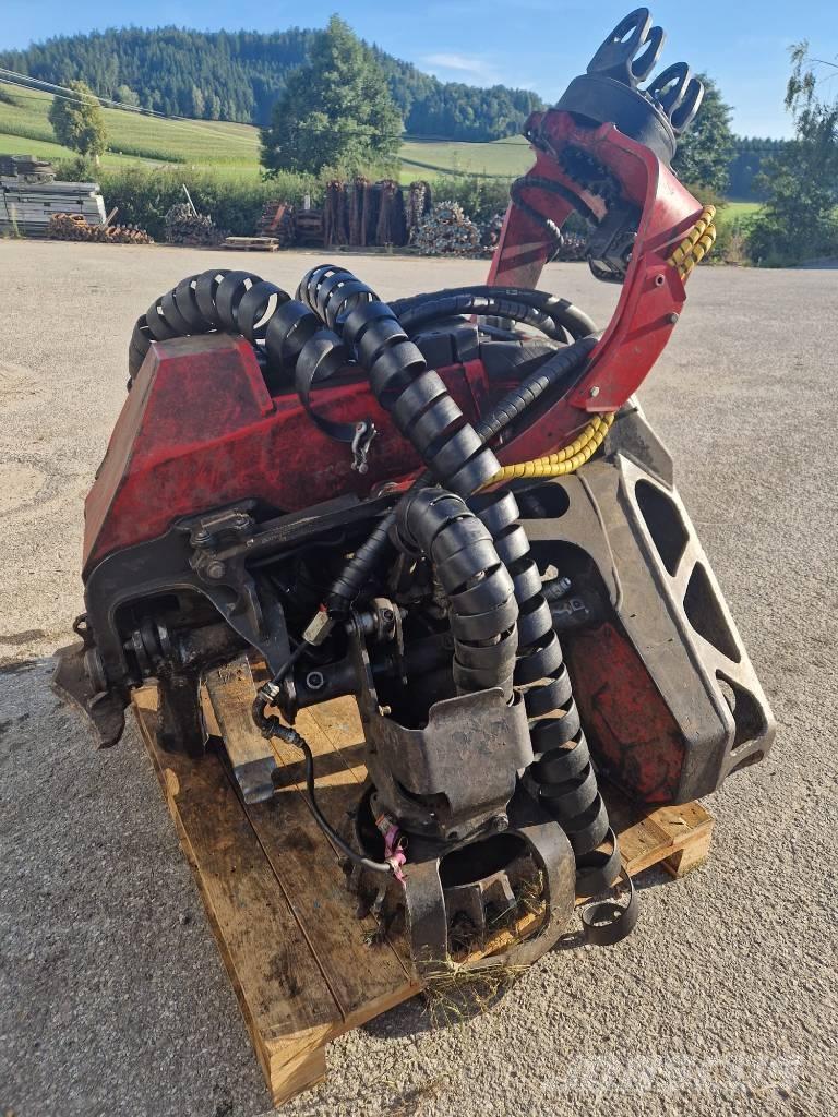 Komatsu 124 Delimbers