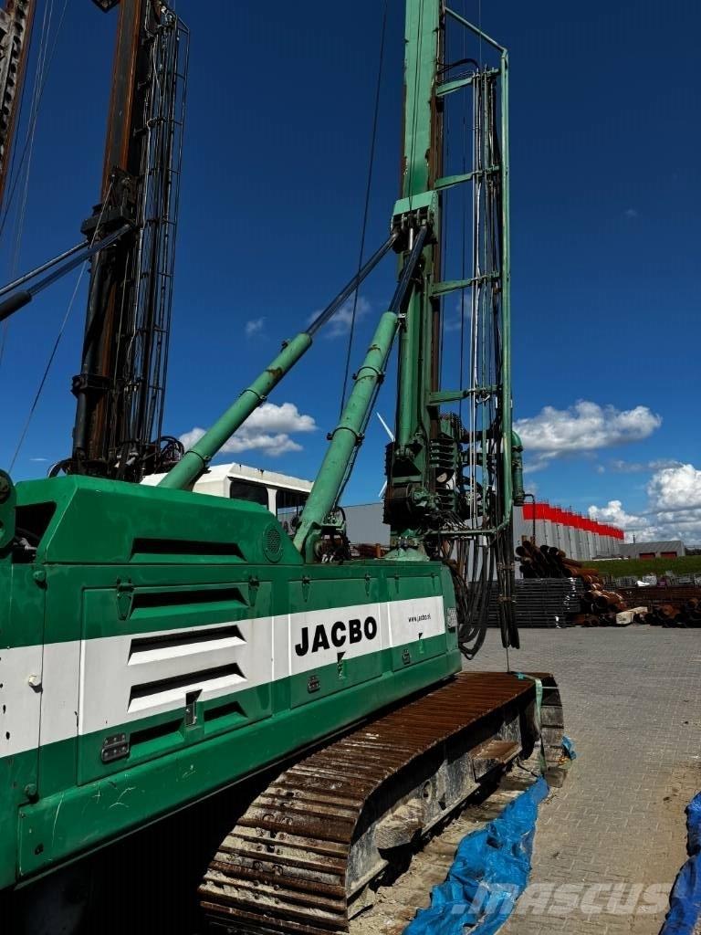 CMV TH7-25 Digger Derricks trucks