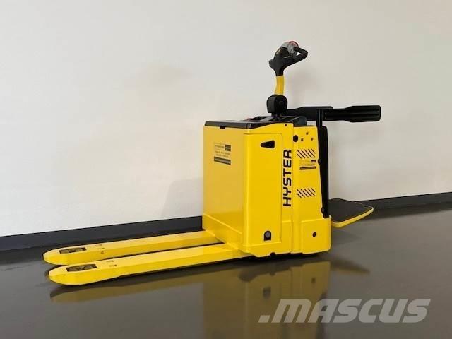 Hyster P2.0S FBW Pedestrian stacker