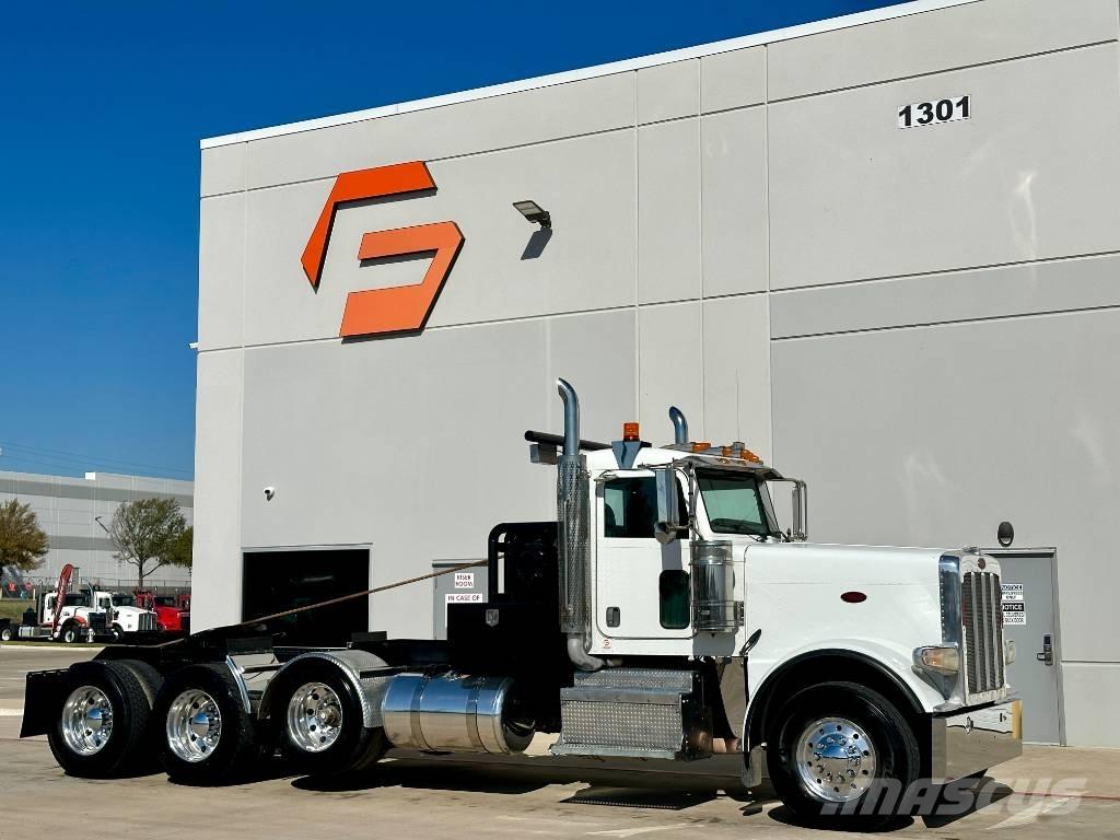Peterbilt 388 Tow Trucks / Wreckers