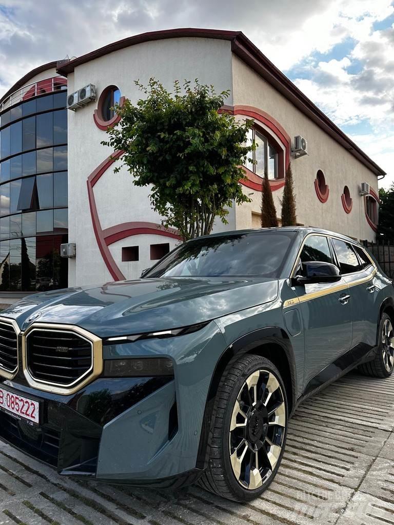 BMW XM Automobiles / SUVS