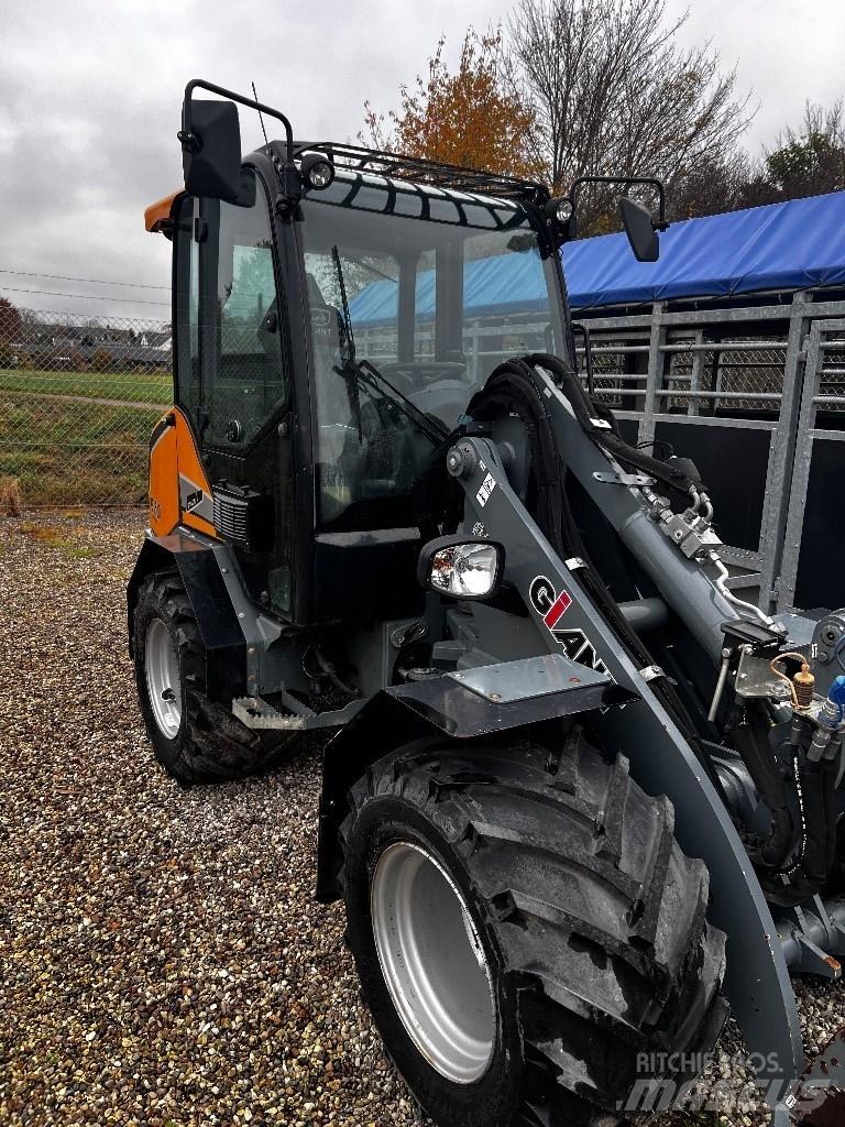 GiANT G3500 Mini Loader