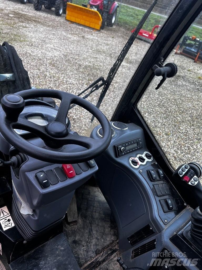GiANT G3500 Mini Loader