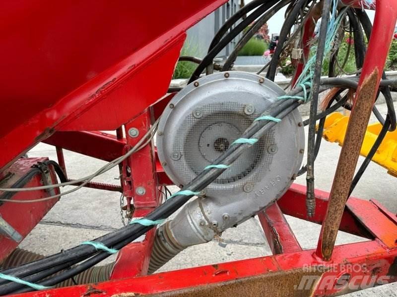 Horsch CO 6.25 Farm Drills