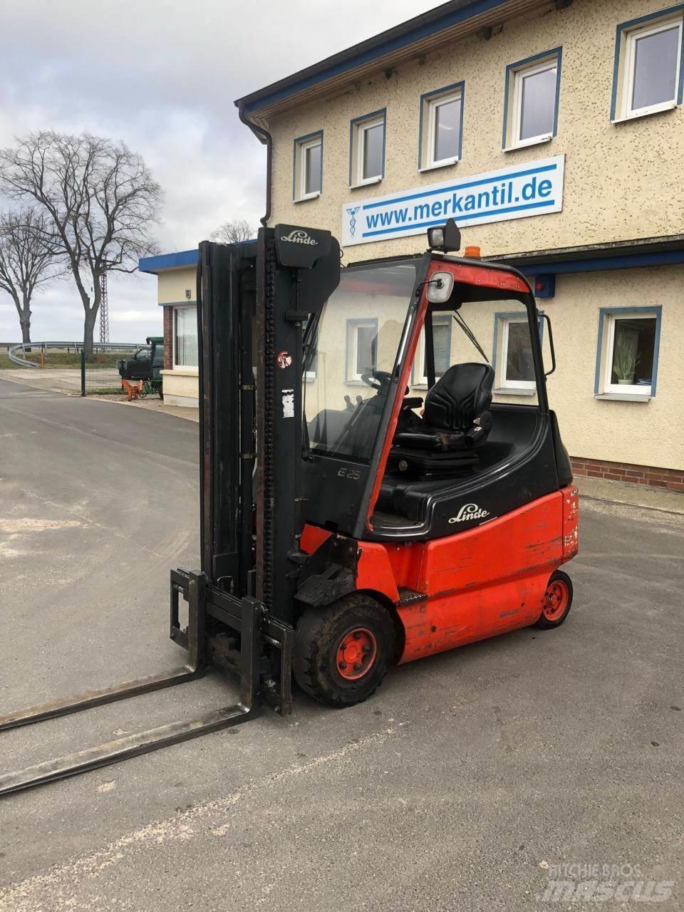 Linde E 25 Electric Forklifts