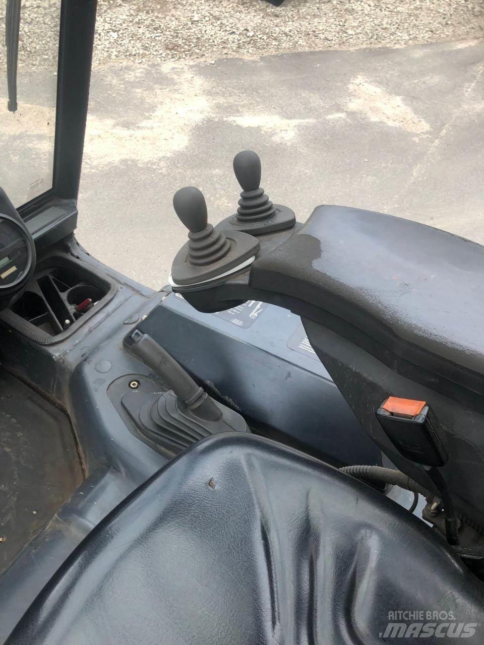 Linde E 25 Electric Forklifts