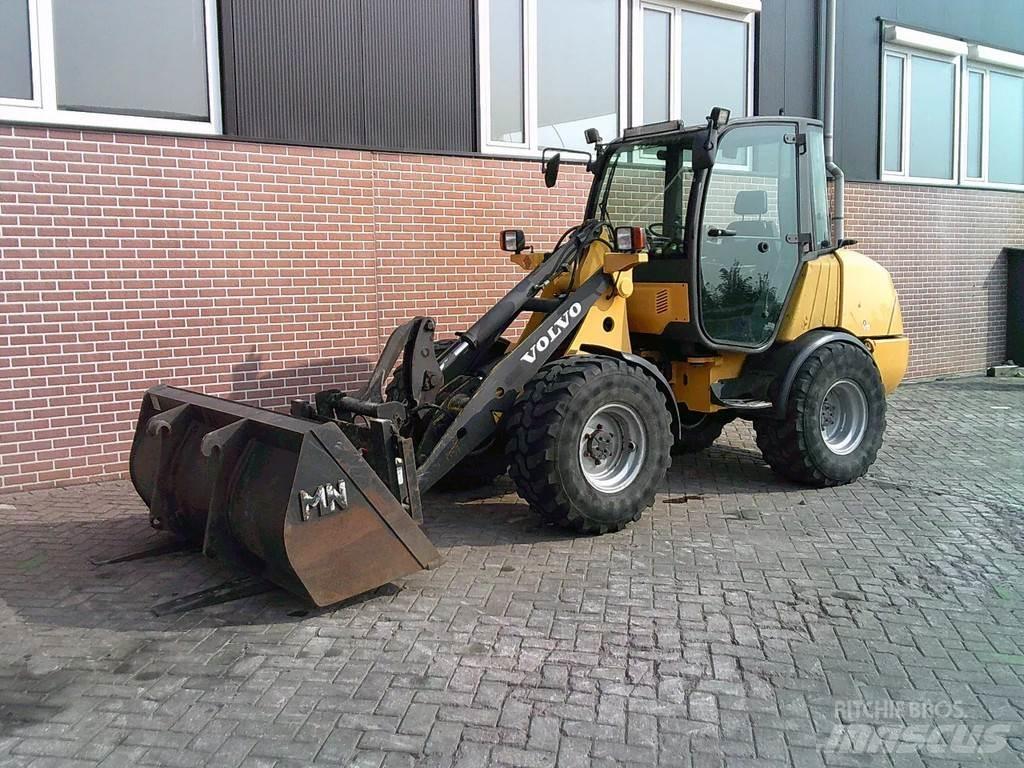 Volvo L25B Wheel Loaders
