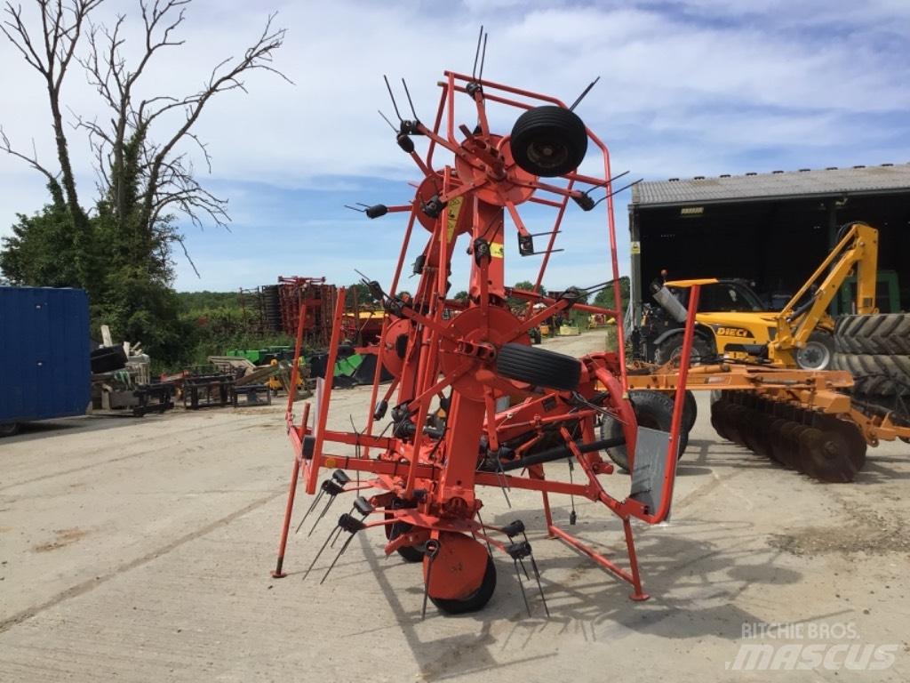 Kuhn GF 6502 Swathers \ Windrowers