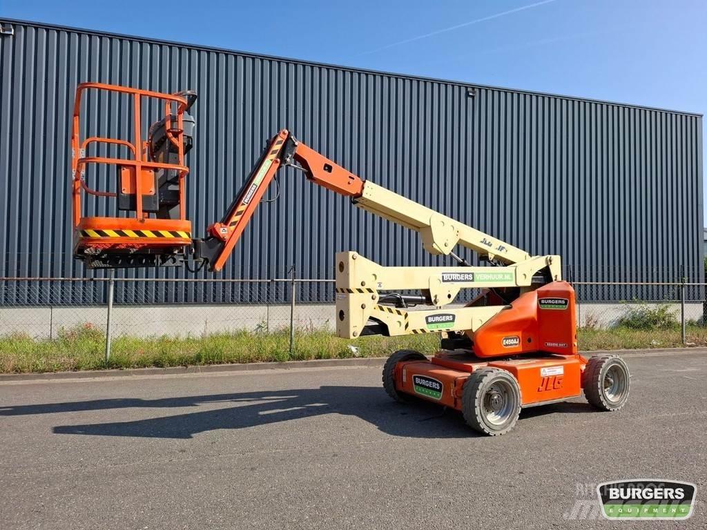 JLG E450 AJ Articulated boom lifts
