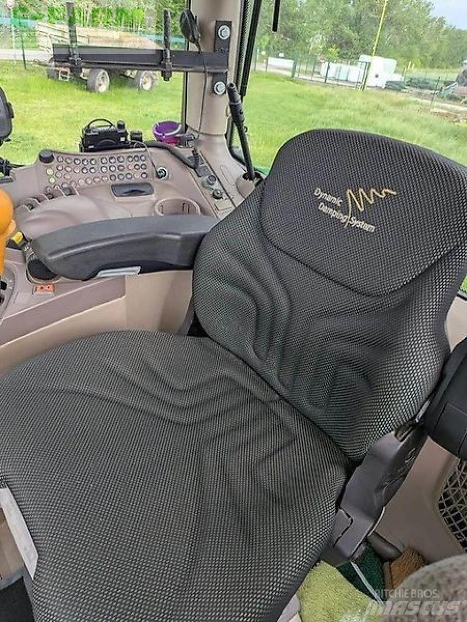 John Deere 6215 r Tractors