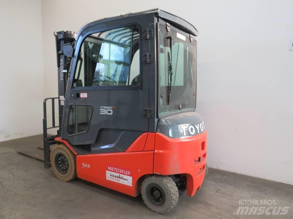 Toyota 8 FBMKT 30 Electric Forklifts