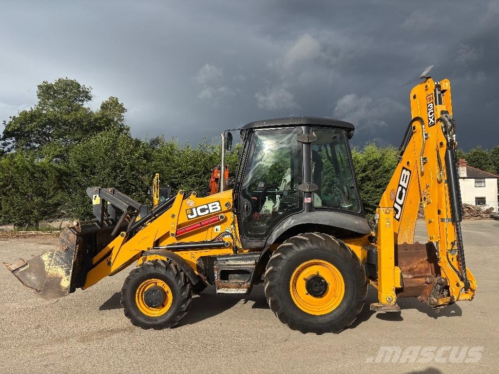 JCB 3CX Backhoe Loaders