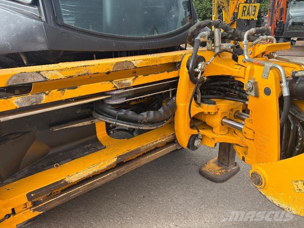 JCB 3CX Backhoe Loaders