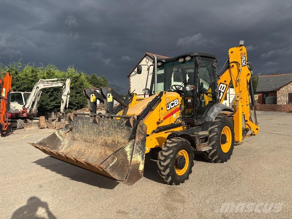 JCB 3CX Backhoe Loaders