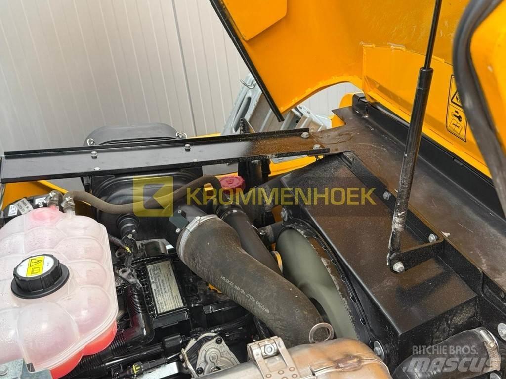 JCB 940 Rough Terrain Trucks