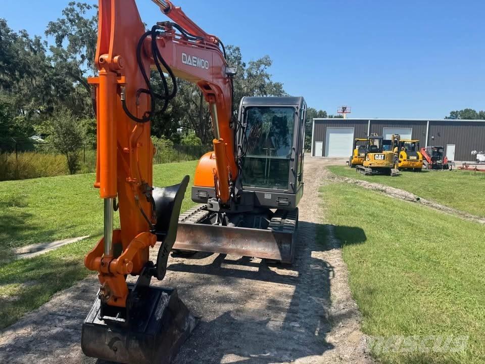 Daewoo SL55 Mini Excavators <7t (Mini Diggers)