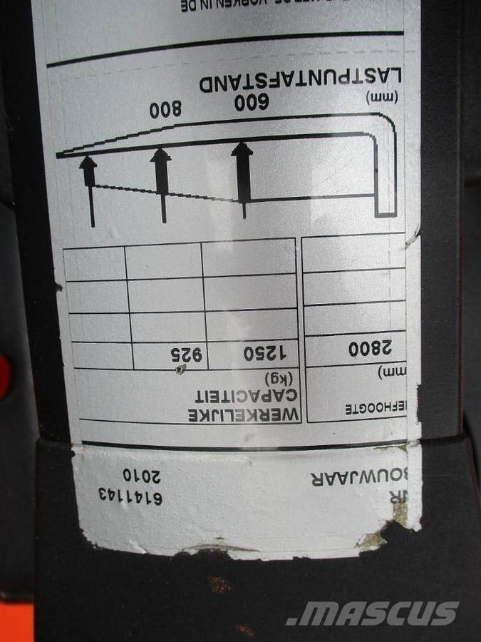 BT SPE125 Low lifter with platform