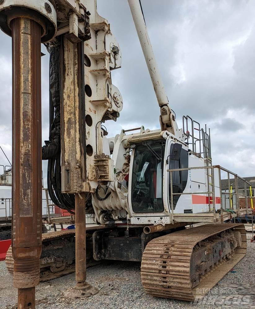 Bauer BG30 Piling rigs