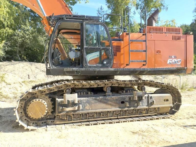 Hitachi ZX 690 LCH-7 Crawler Excavators