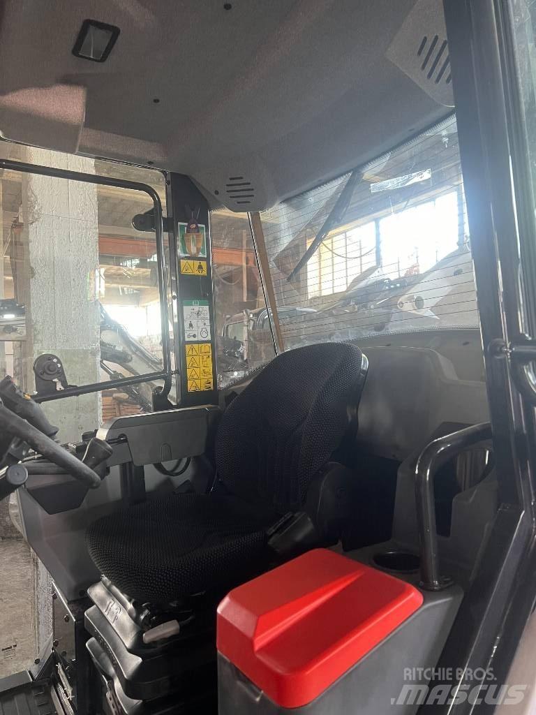 Bobcat L 85 Wheel Loaders