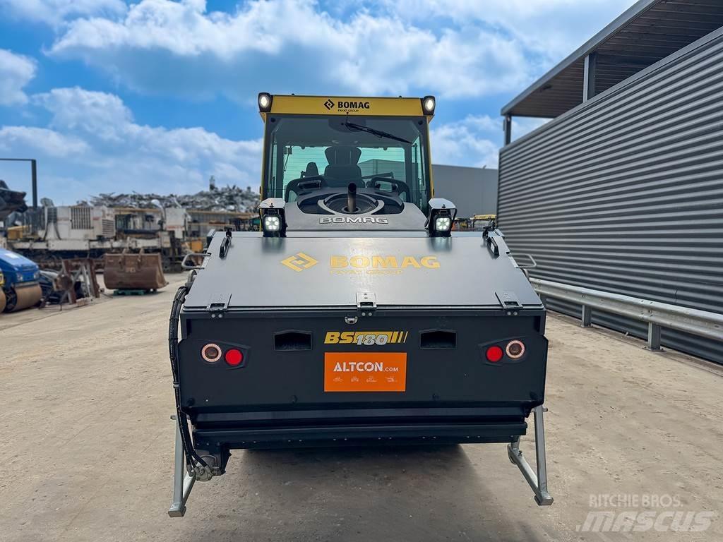 Bomag BW 174 AP-4V Twin drum rollers