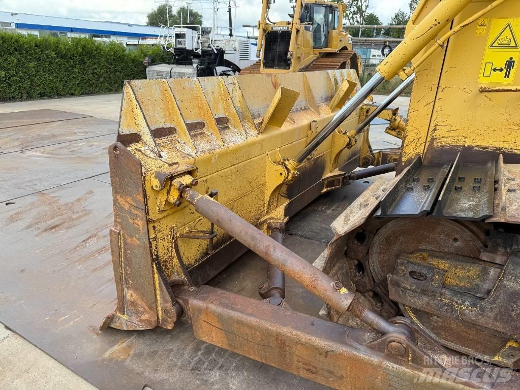 Komatsu D 65 PX-12 Crawler dozers