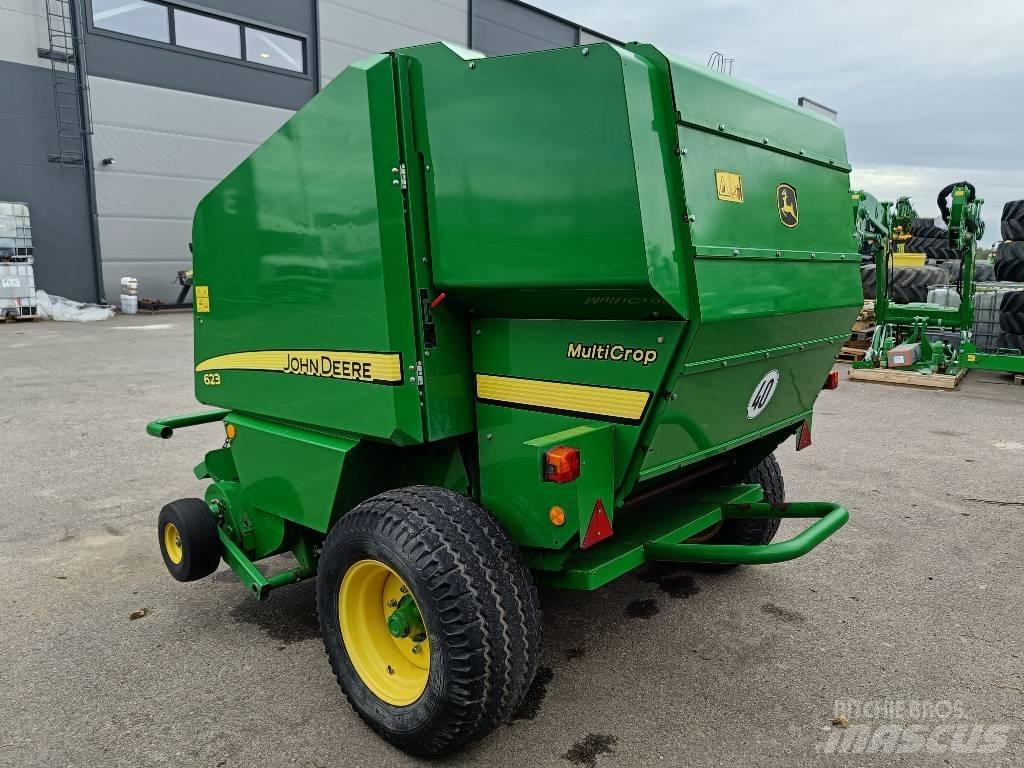 John Deere 623N Round Balers