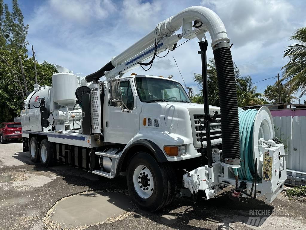 Sterling LT 7501 Vacuum Trucks