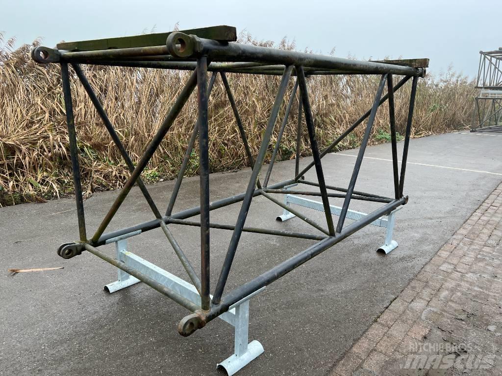 Hitachi KH 180-3 Crane Parts and Equipment