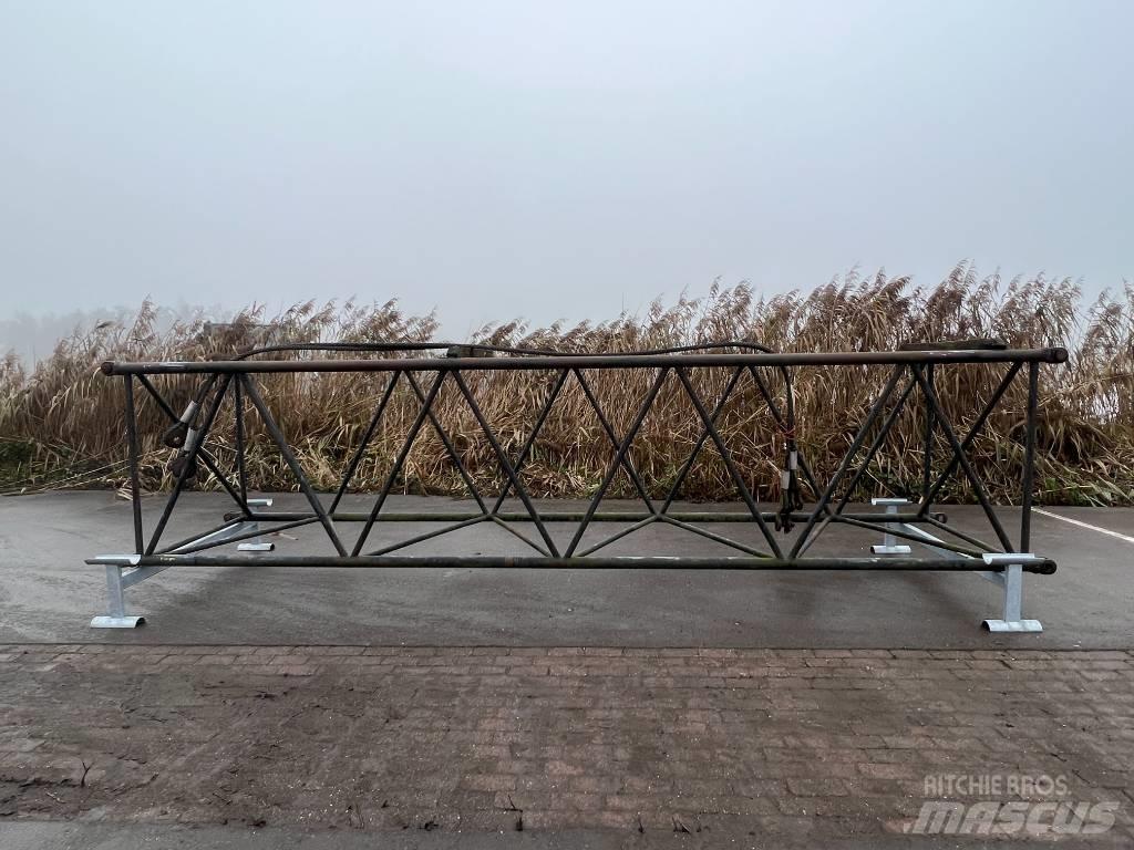 Hitachi KH 180-3 Crane Parts and Equipment