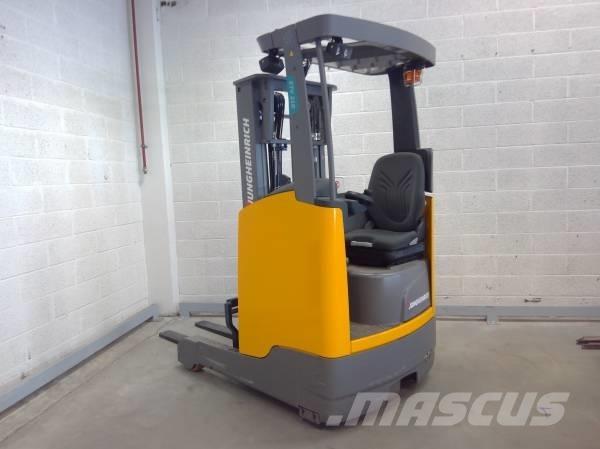 Jungheinrich ETV 210 Reach trucks