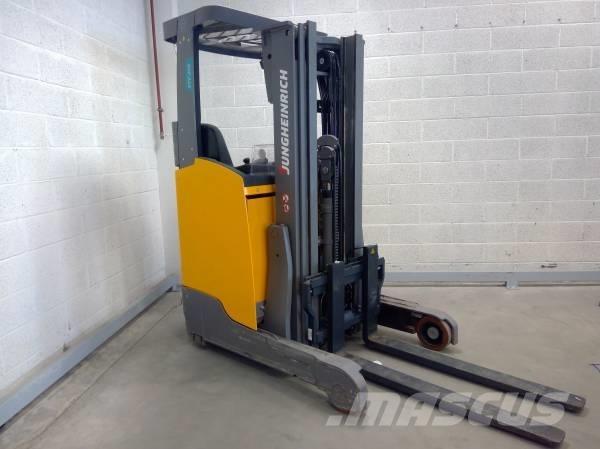 Jungheinrich ETV 210 Reach trucks