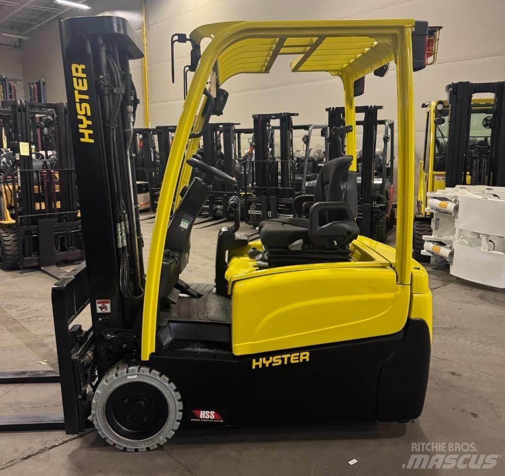 Hyster J 35 XNT Electric Forklifts