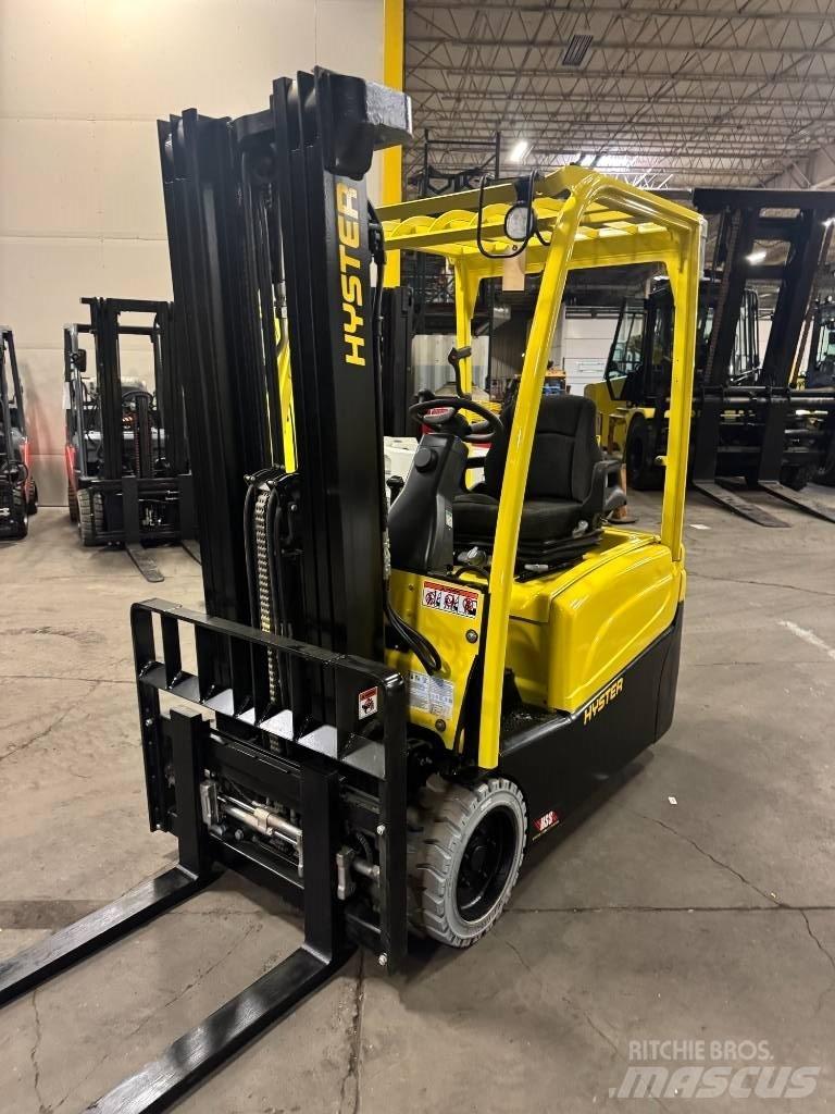 Hyster J 35 XNT Electric Forklifts