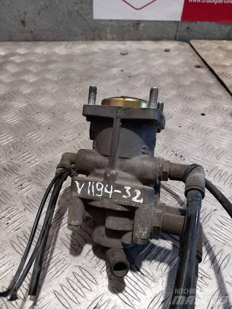 Volvo FH 12  1628491 Brakes