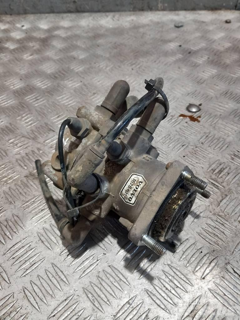 Volvo FH 12  1628491 Brakes