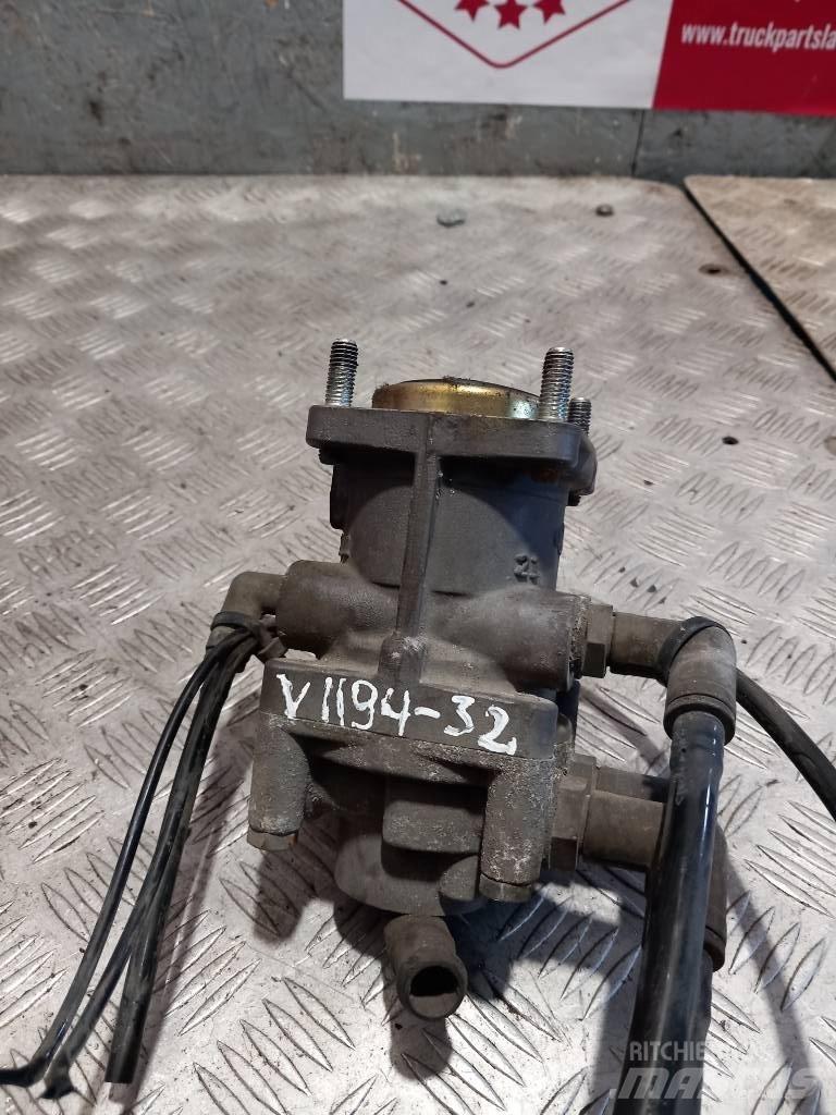 Volvo FH 12  1628491 Brakes