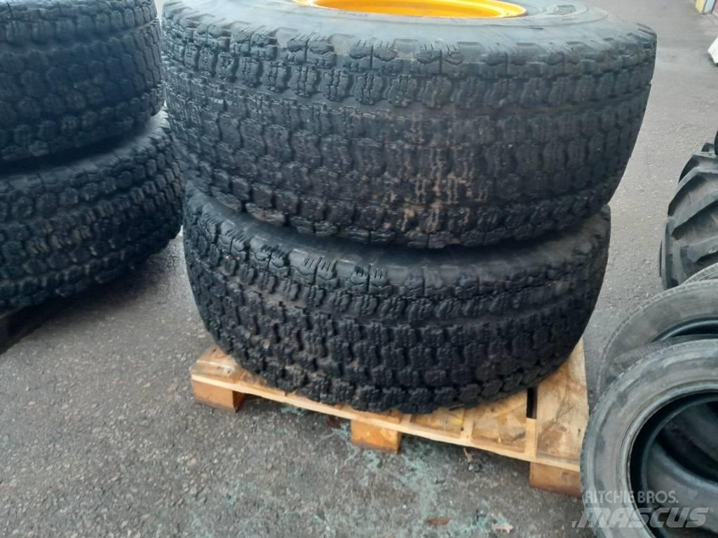 Hilo BWYN Tires, wheels and rims