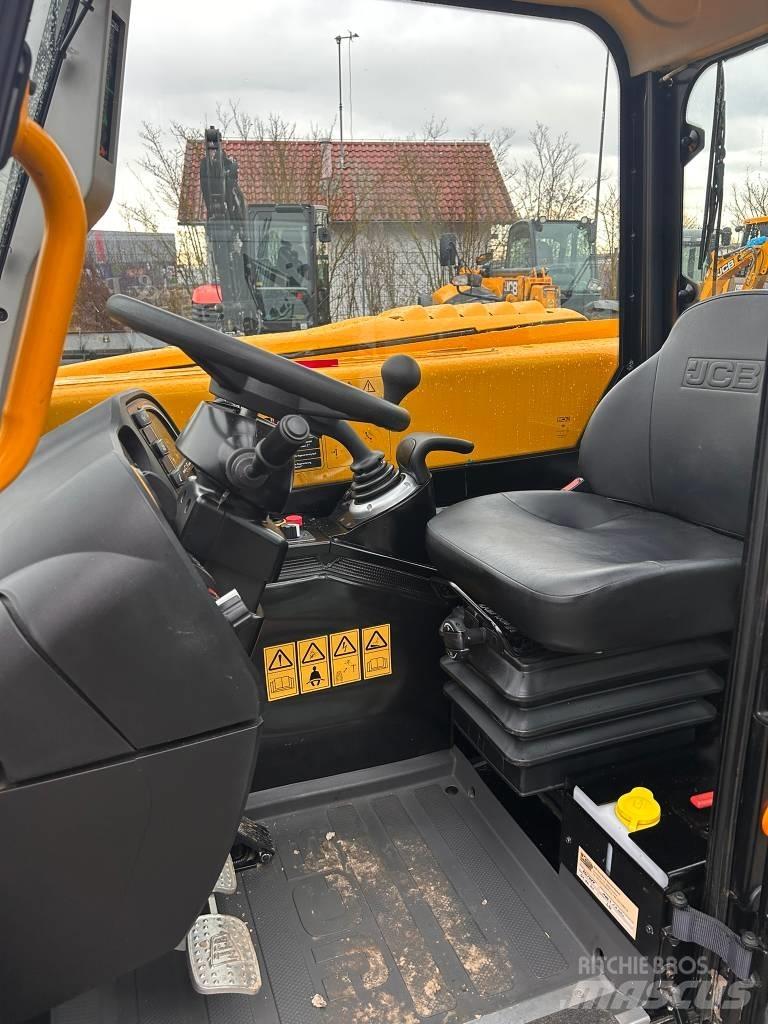 JCB 525-60 Hi-Viz Telescopic Handlers