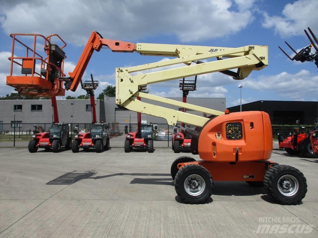 JLG 450AJ (920) Compact self-propelled boom lifts
