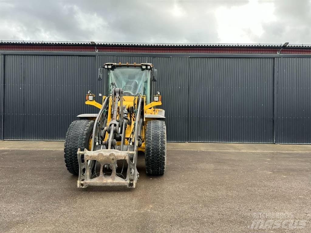 Volvo L 90 F Wheel Loaders