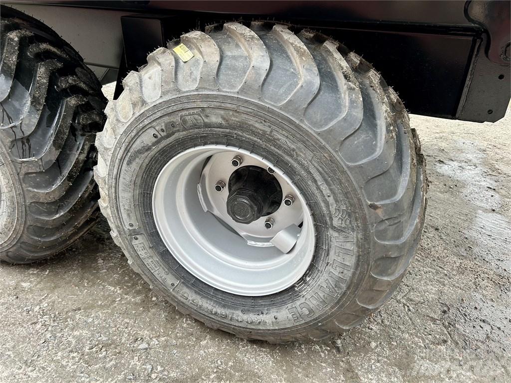 Robus RE8-04 Tip Trailers