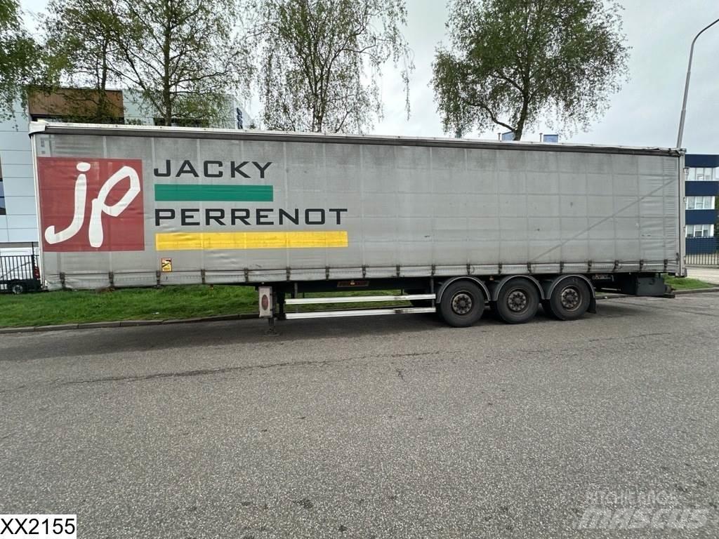 Fruehauf Tautliner Curtain  trailers