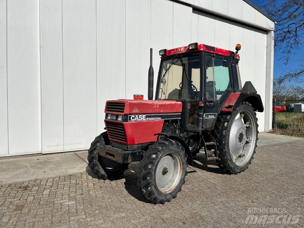 Case IH 745XL Tractors